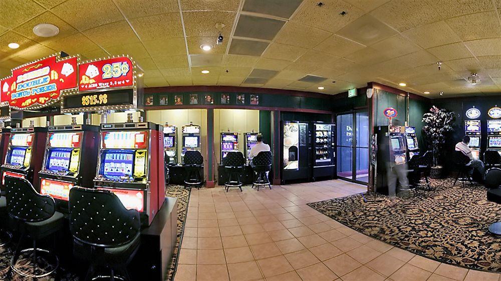 Days Inn By Wyndham Las Vegas Wild Wild West Gambling Hall Exterior photo